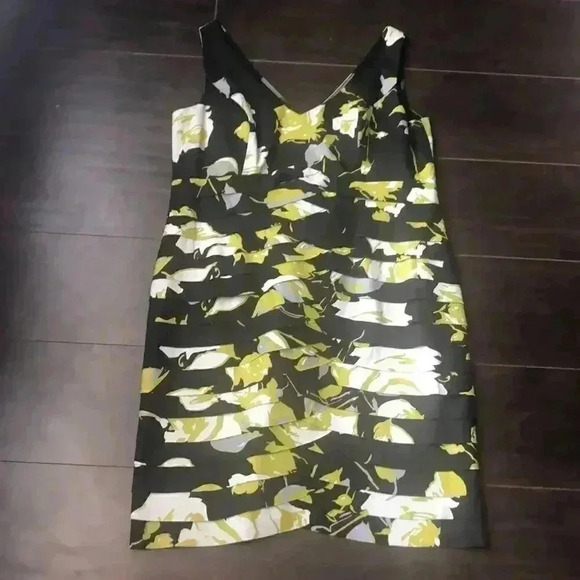 🔥J S Collections🔥  | Floral layered dress - Picture 1 of 9